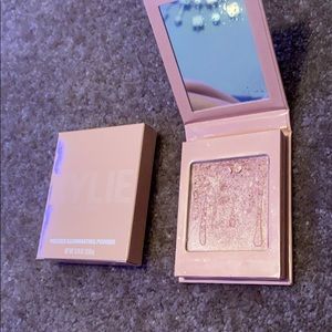 Kylie Cosmetics Pressed illuminating Powder